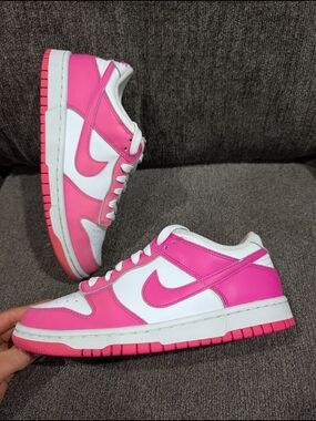 Nike Women’s Pink and White Low-Top Sneakers